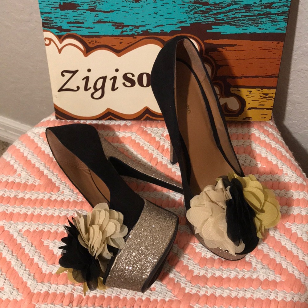 NEW W BOX Glitter Stillettos! Size 7